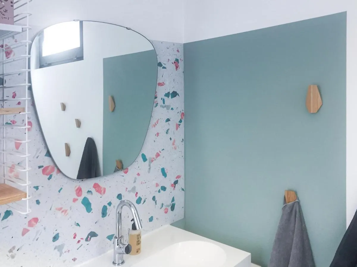 Bed & Breakfast Cosy & Homey Rumpusroom Guesthouse Antwerp Belgium
