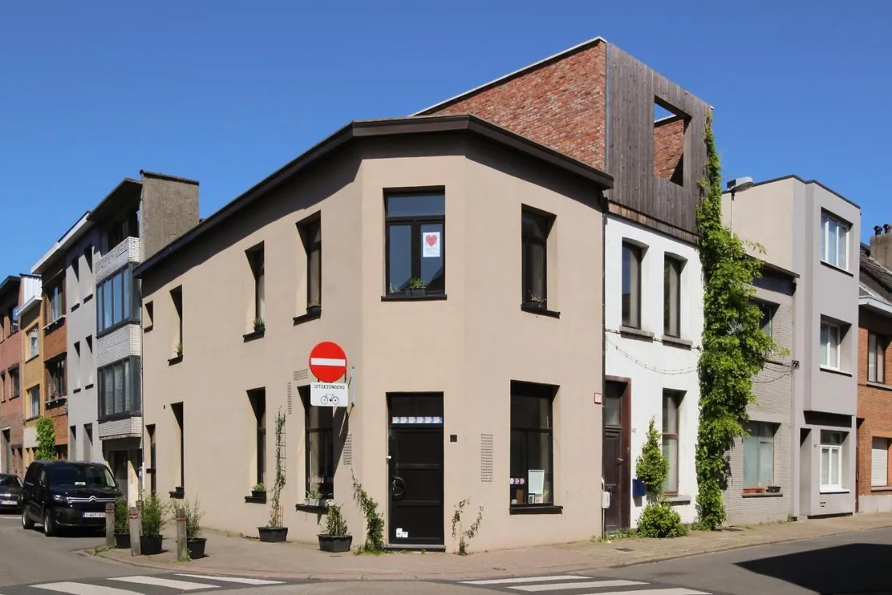 Bed & Breakfast Cosy & Homey Rumpusroom Guesthouse Antwerp